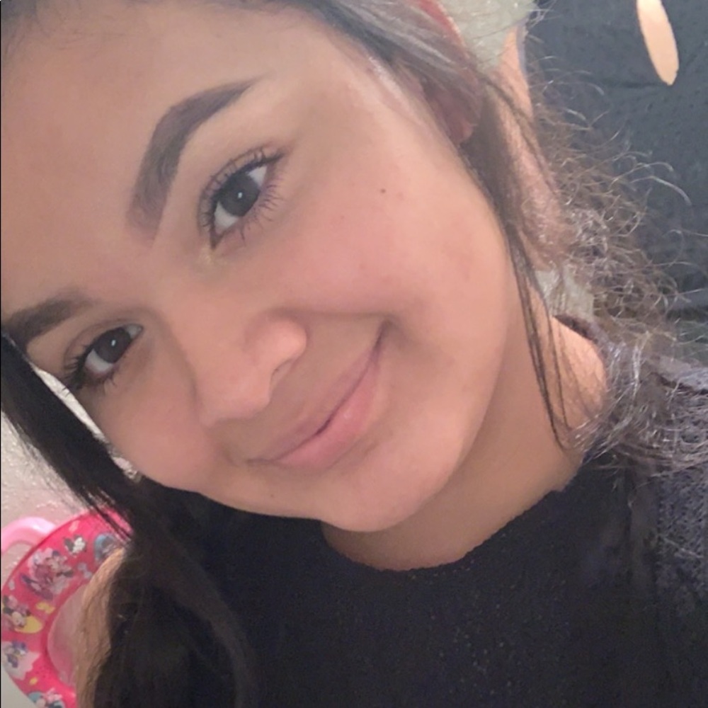 Meet your Posher, Tania